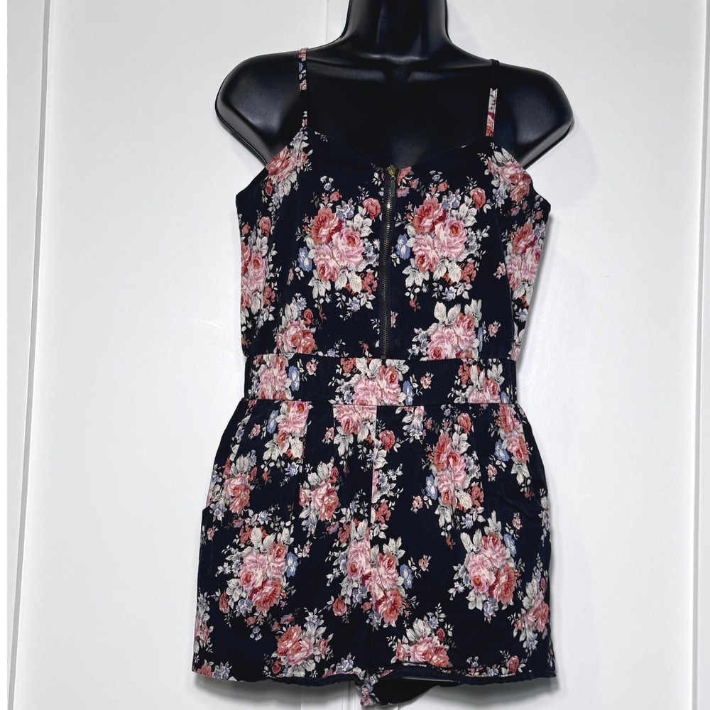 Lucca Couture Womens Floral‎ Rose Print Zipper Front Romper Black Pink Medium